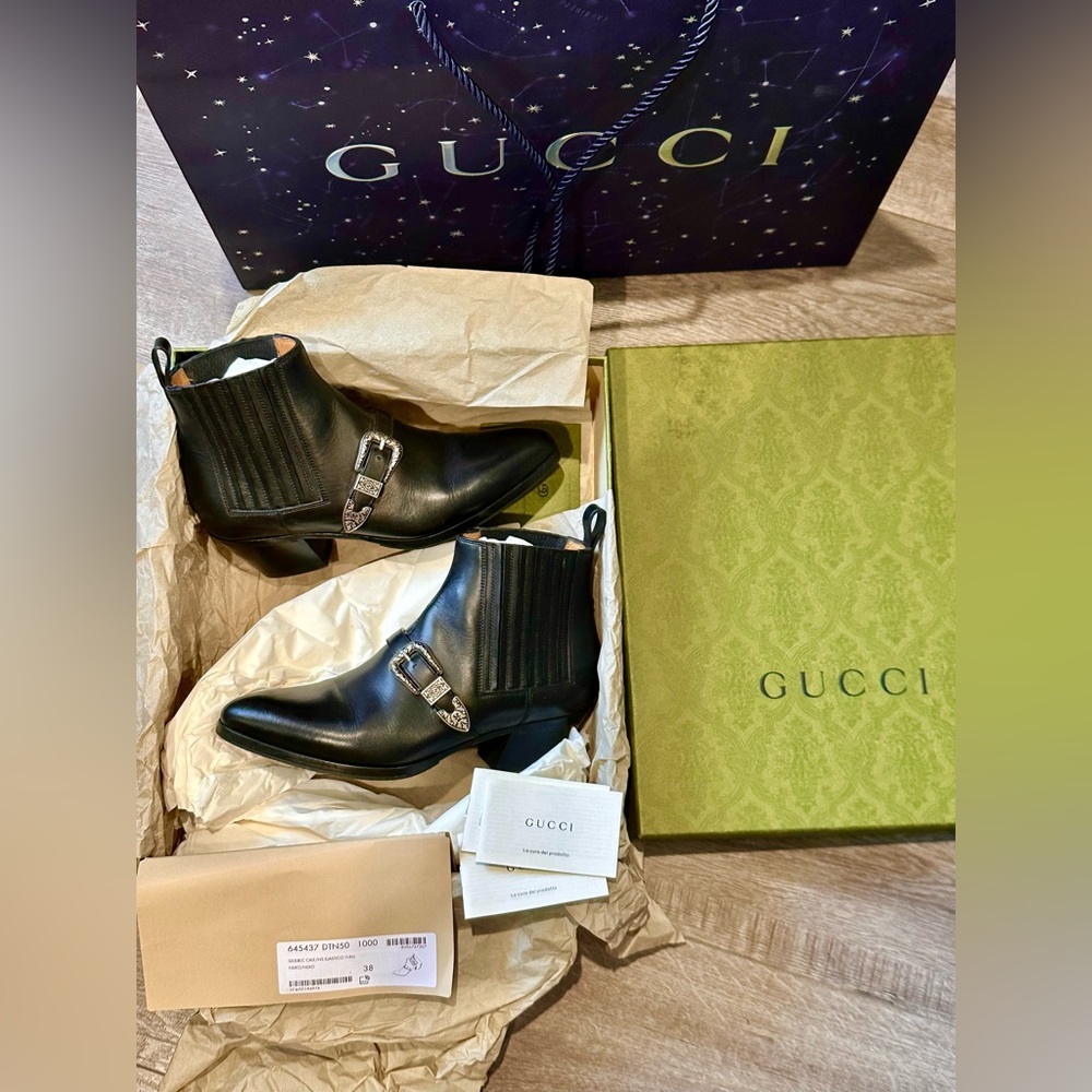 Gucci Sahara booties unisex. Size 8, women’s. Size 6.5, men’s.